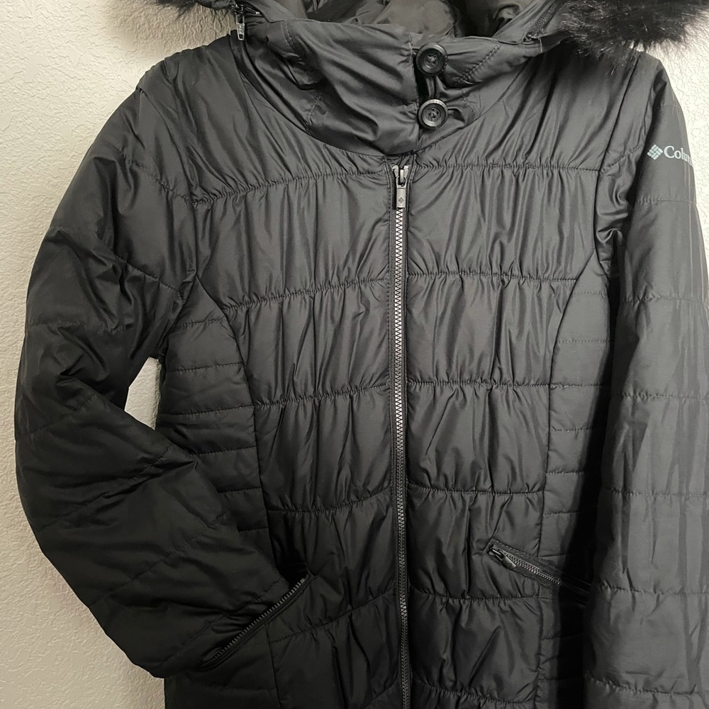 Columbia Quilted Black Puffer With Removable And Adjustable Faux Fur Hood